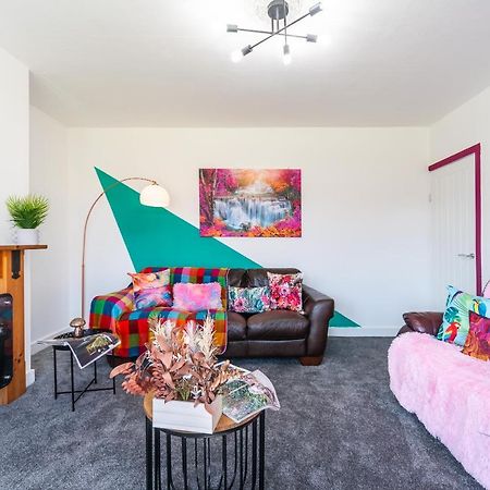 קינגסטון אפון הול Aseda 4 Bedroom Private Parking, Game Zone -Pool Table, Garden Home מראה חיצוני תמונה