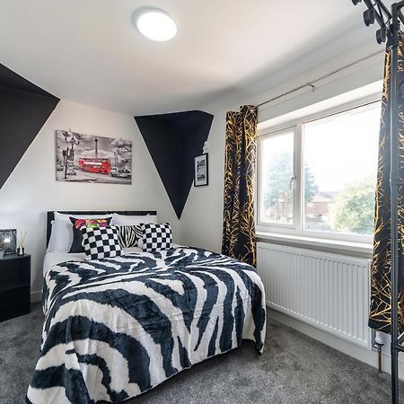 קינגסטון אפון הול Aseda 4 Bedroom Private Parking, Game Zone -Pool Table, Garden Home מראה חיצוני תמונה