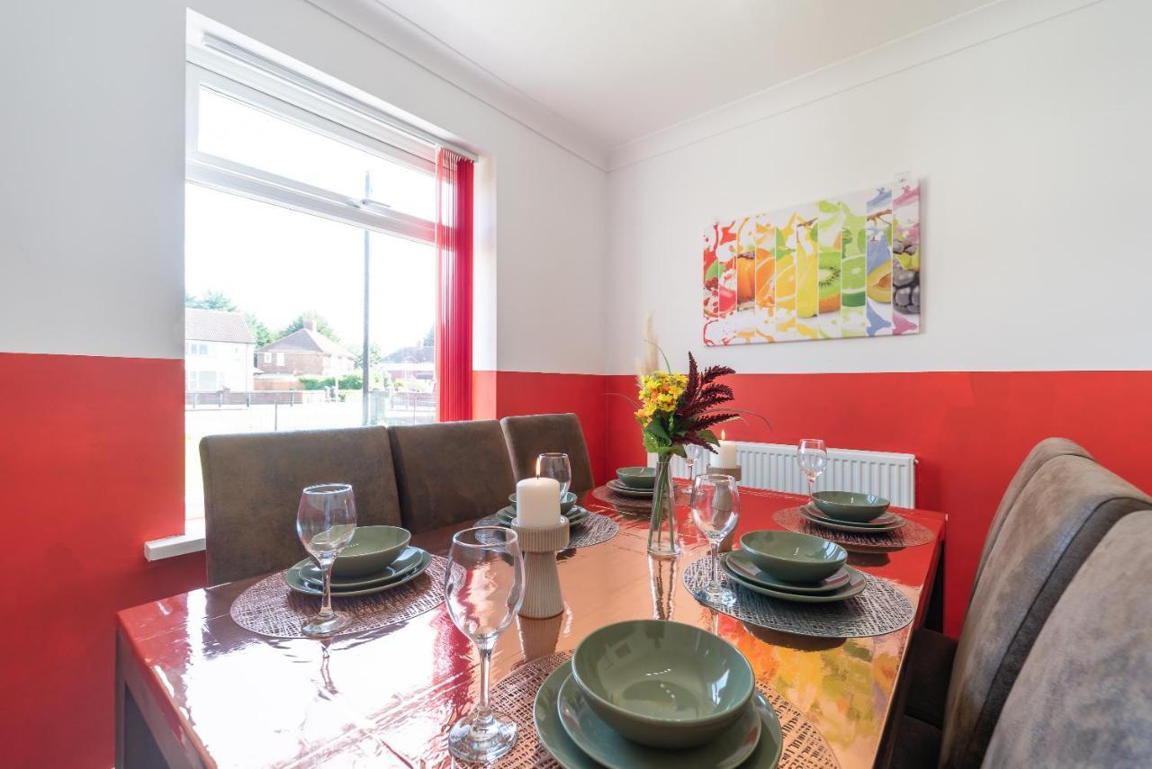 קינגסטון אפון הול Aseda 4 Bedroom Private Parking, Game Zone -Pool Table, Garden Home מראה חיצוני תמונה