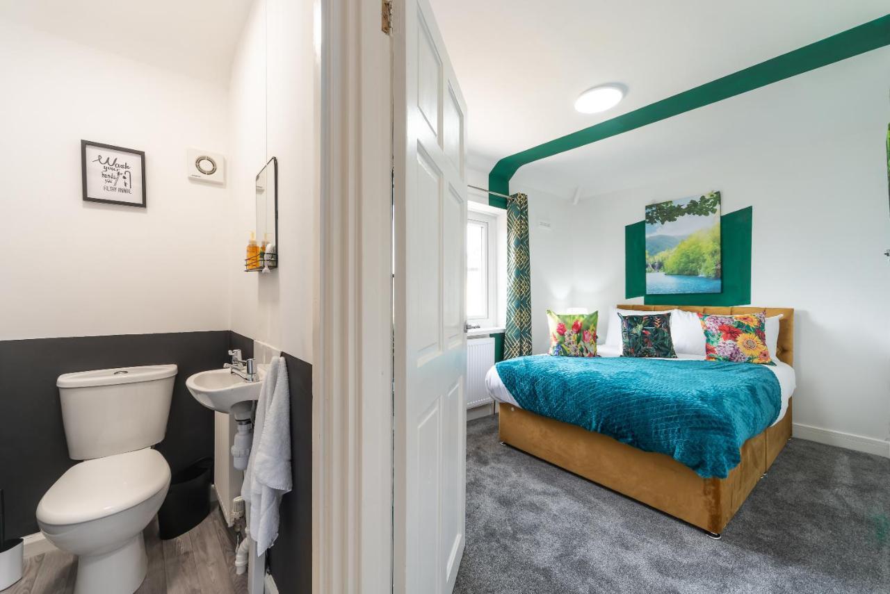 קינגסטון אפון הול Aseda 4 Bedroom Private Parking, Game Zone -Pool Table, Garden Home מראה חיצוני תמונה