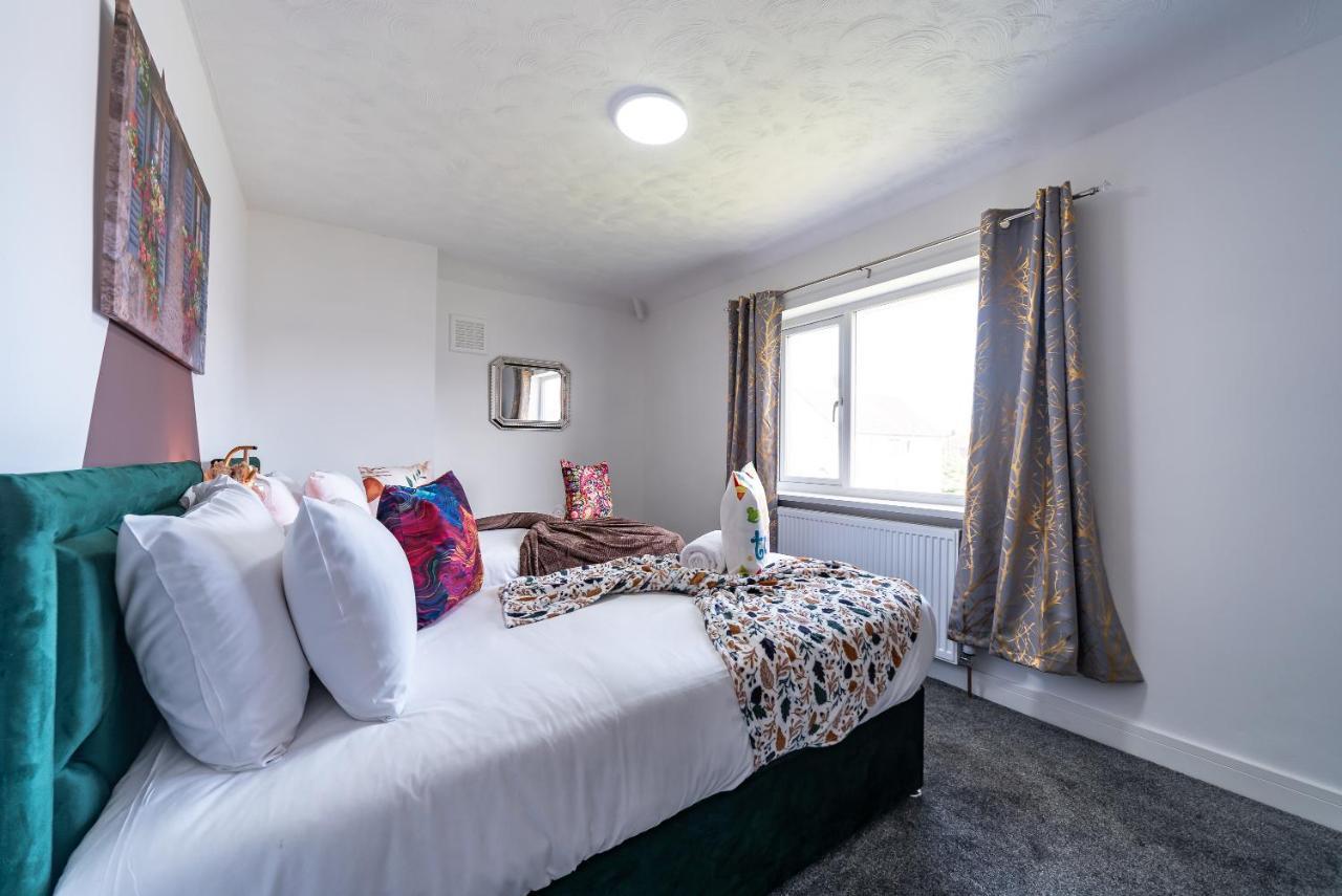 קינגסטון אפון הול Aseda 4 Bedroom Private Parking, Game Zone -Pool Table, Garden Home מראה חיצוני תמונה