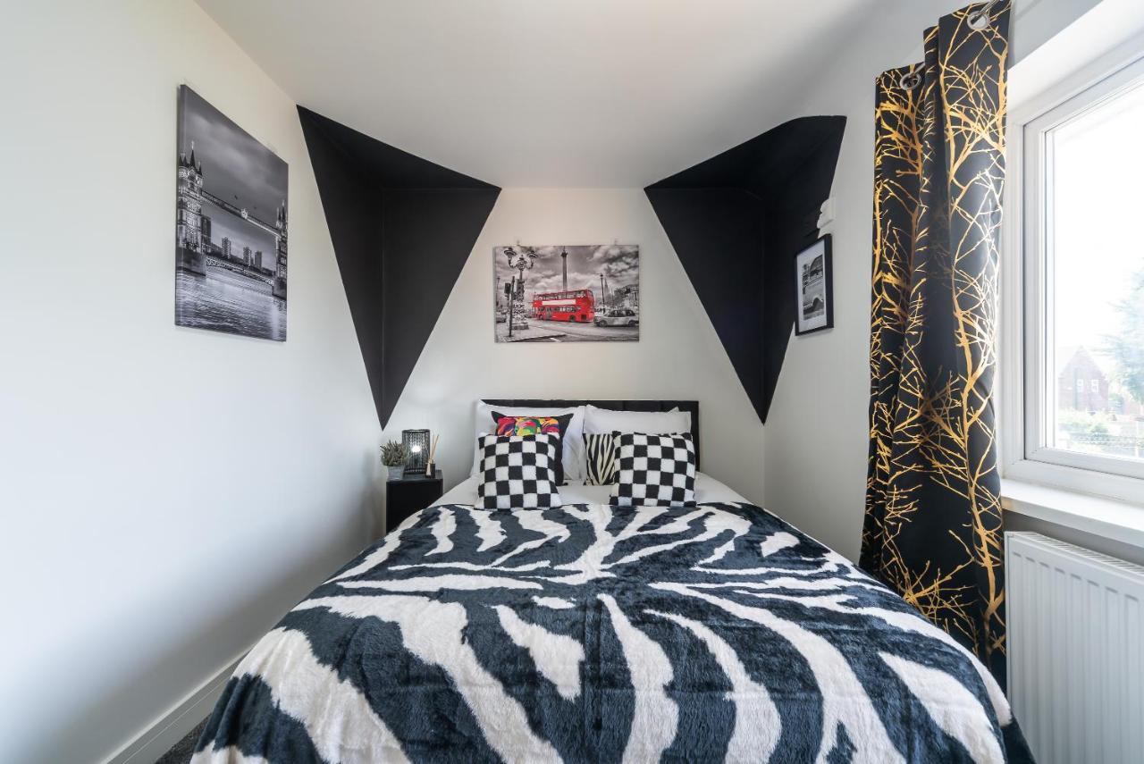 קינגסטון אפון הול Aseda 4 Bedroom Private Parking, Game Zone -Pool Table, Garden Home מראה חיצוני תמונה